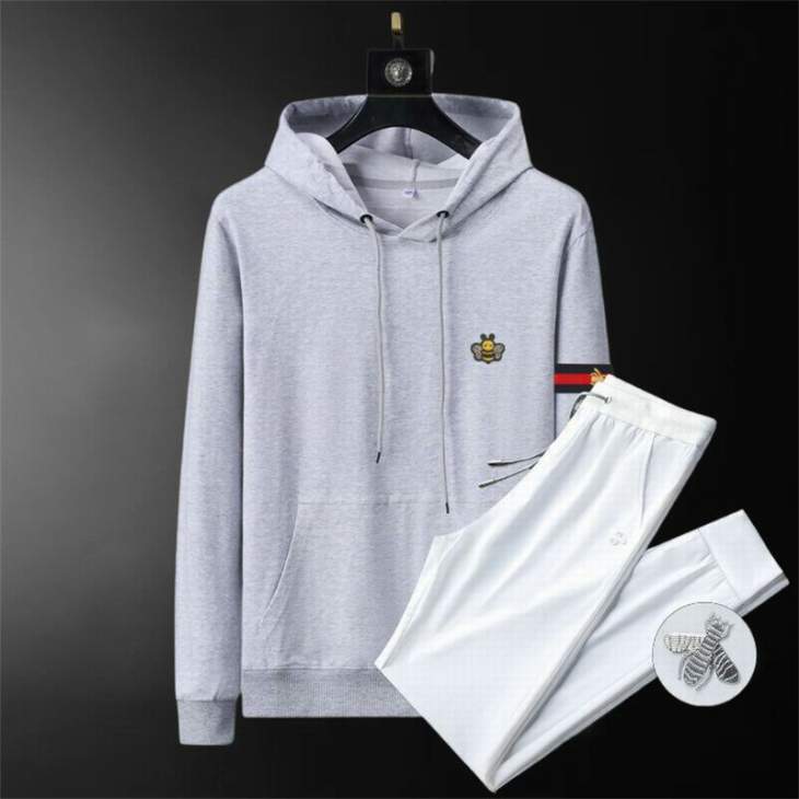 Picture of Gucci Sweater Suits _SKUGucciM-3XL12yr0139618
